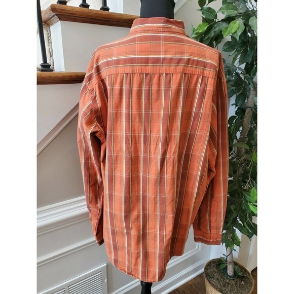 Columbia Women Nylon & Polyester Collared Long Sleeve Button Down Dress Shirt - Picture 7 of 10